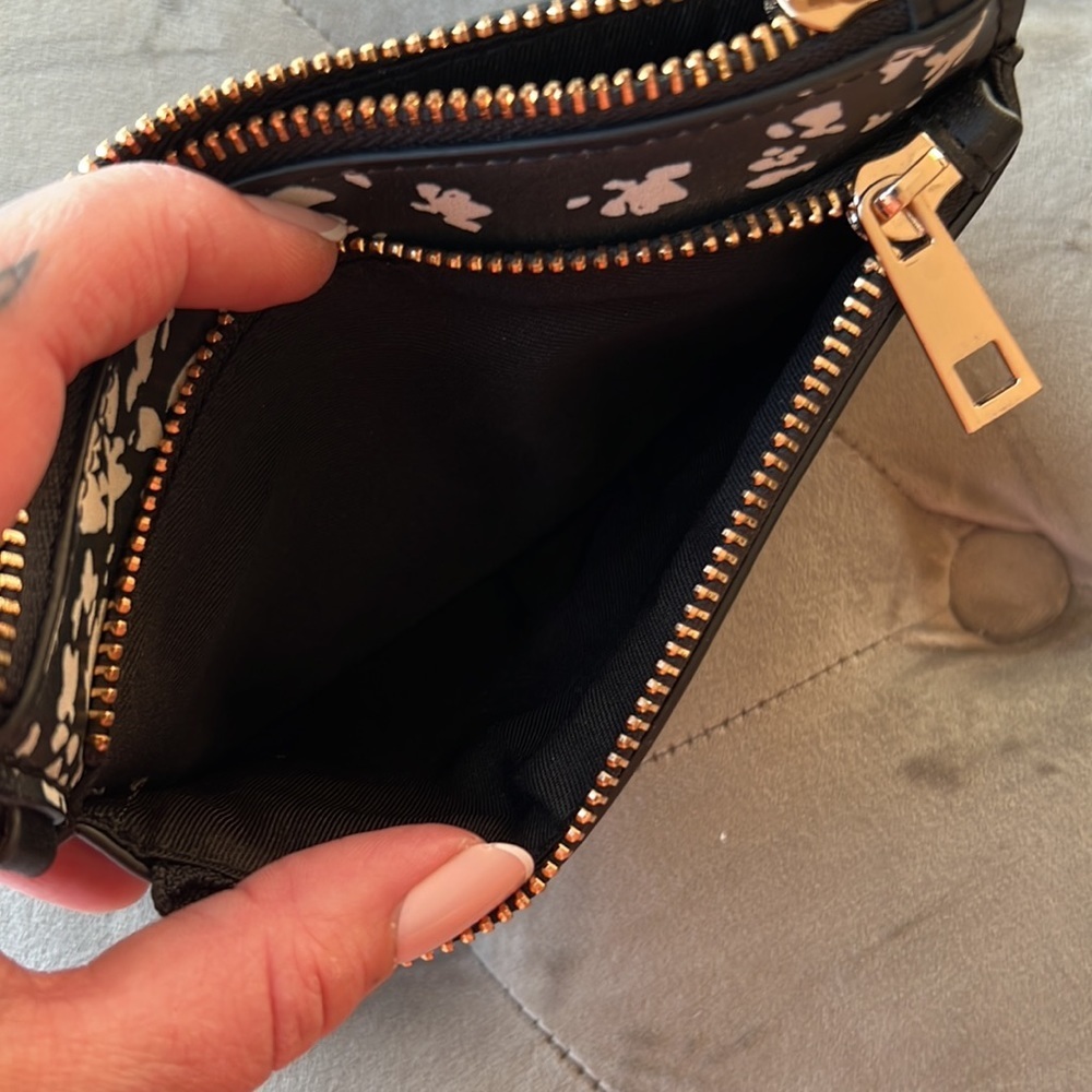 Small wristlet - Picture 4 of 4